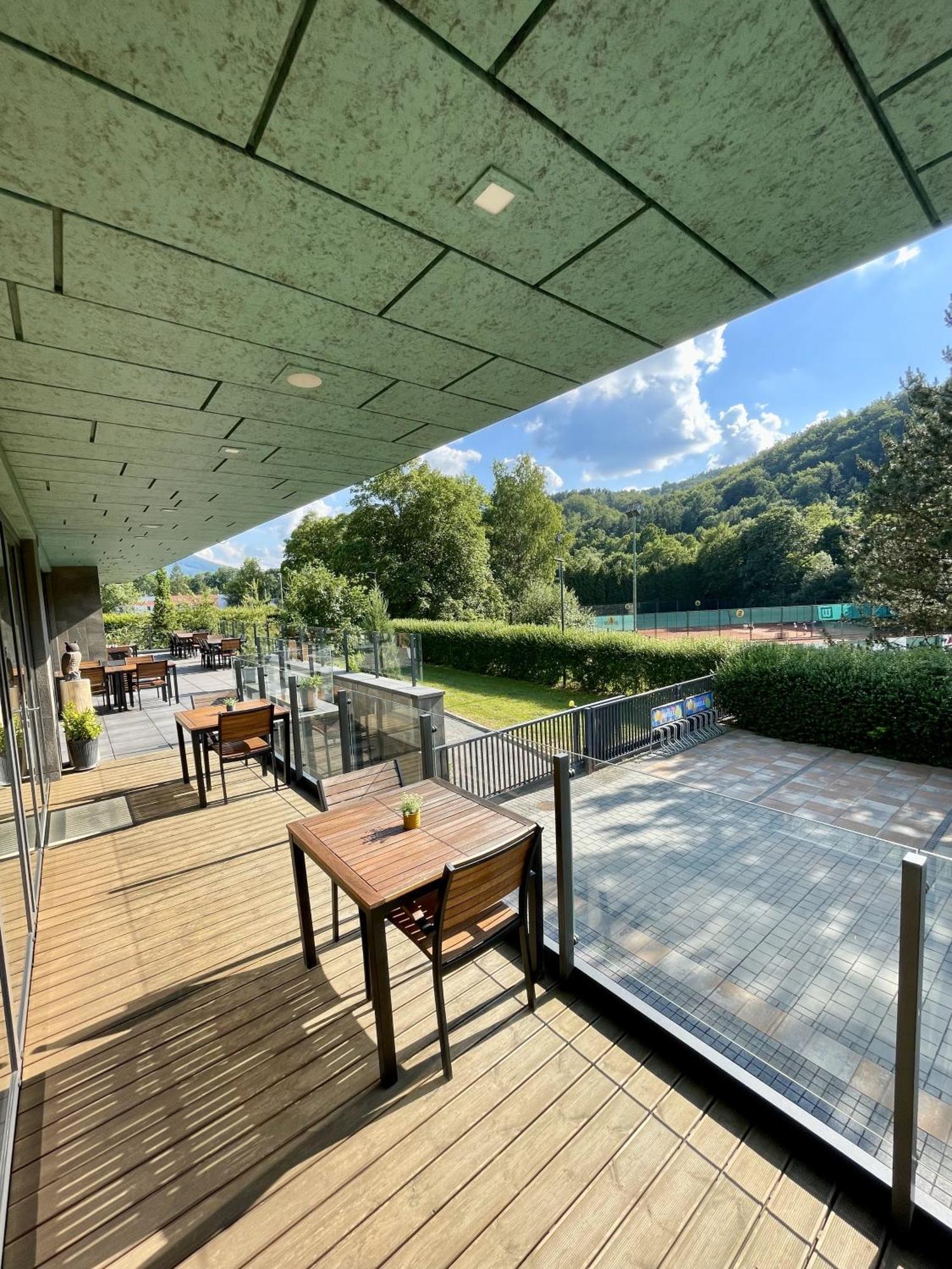 Bartos Hotel 4*
