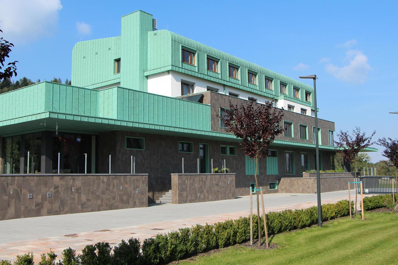 Bartos Hotel