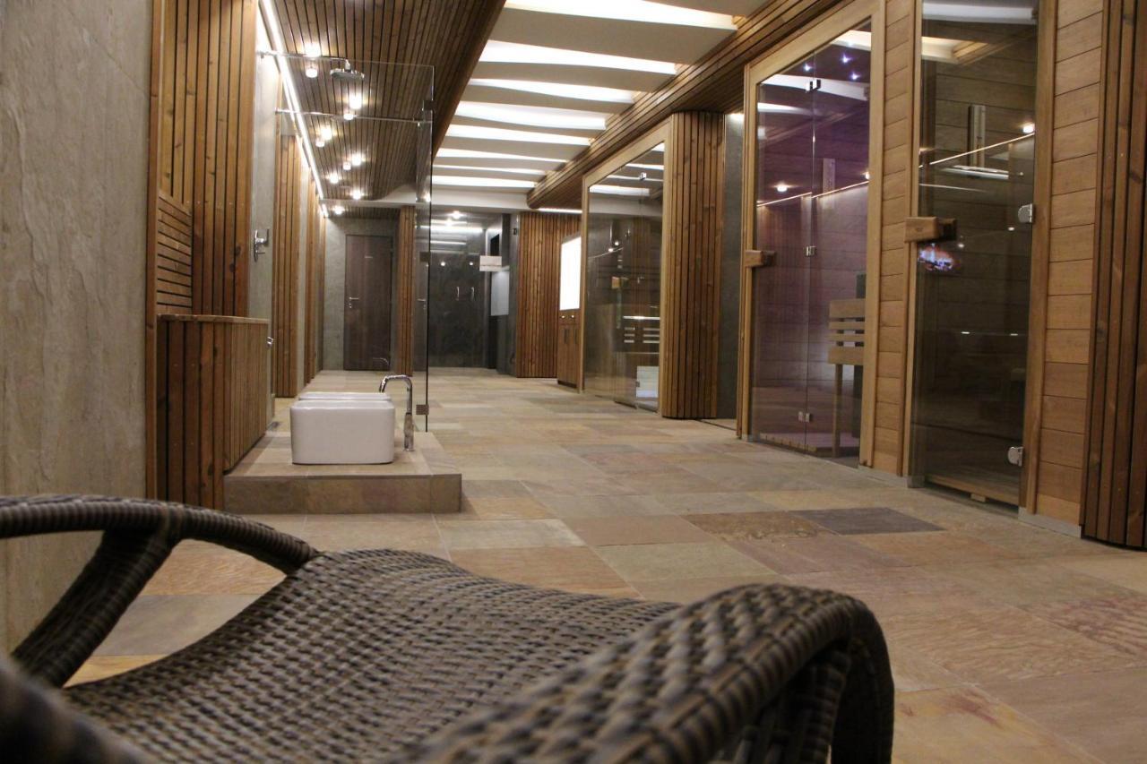 Bartos Hotel 4*